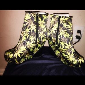 Cannabis green leaf ankle boots
